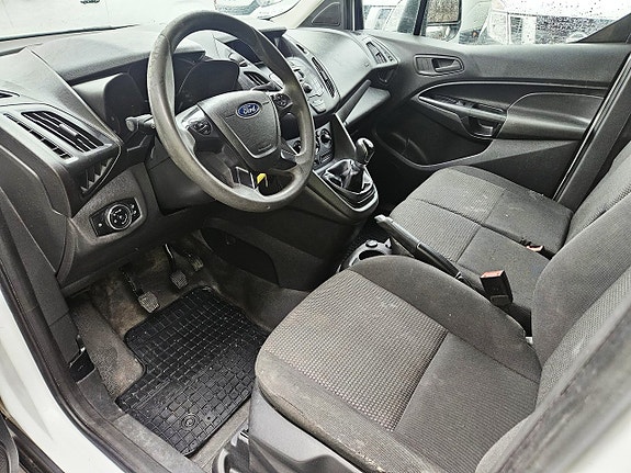 Ford Transit Connect 14 of 20