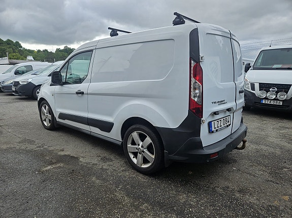 Ford Transit Connect 9 of 20