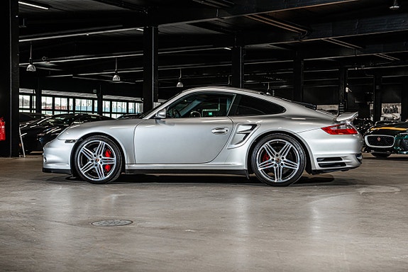 Porsche 911 3 of 5