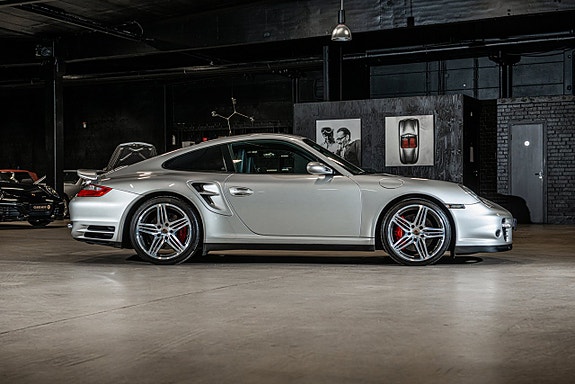 Porsche 911 6 of 26