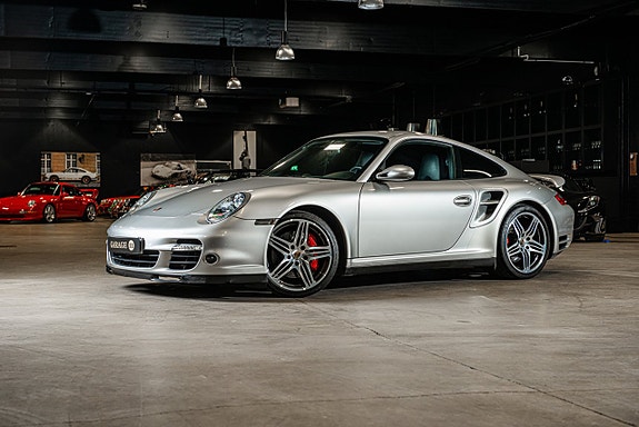 Porsche 911 2 of 5