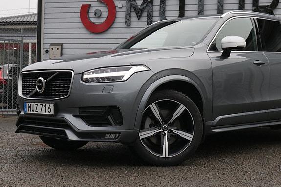 Volvo XC90 2 of 5