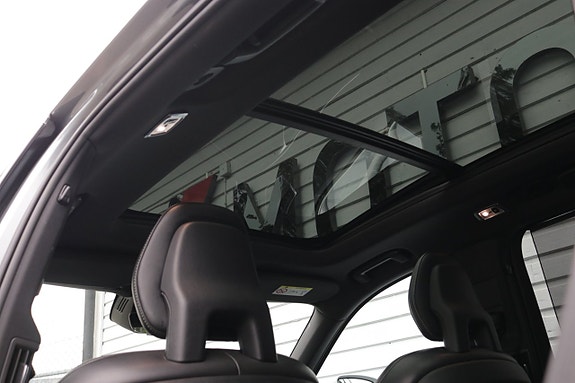 Volvo XC90 10 of 29