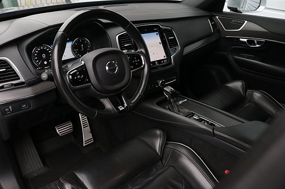 Volvo XC90 8 of 29
