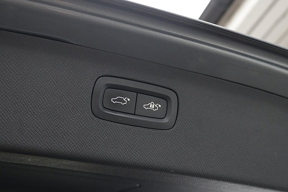 Volvo XC90 18 of 29