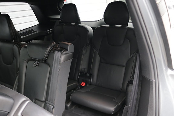 Volvo XC90 24 of 29