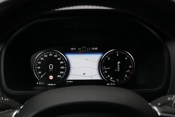 Volvo XC90 14 of 29