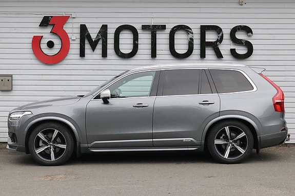Volvo XC90 3 of 29