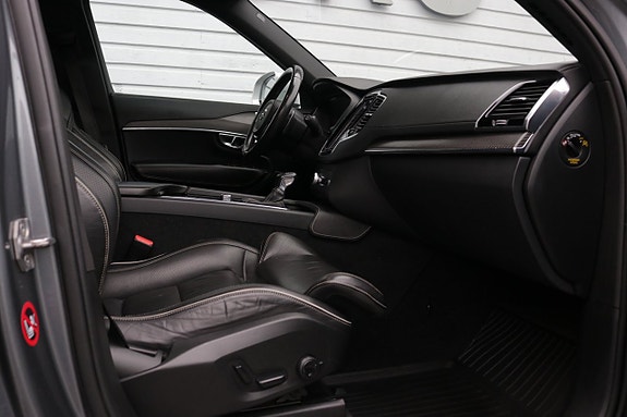 Volvo XC90 19 of 29