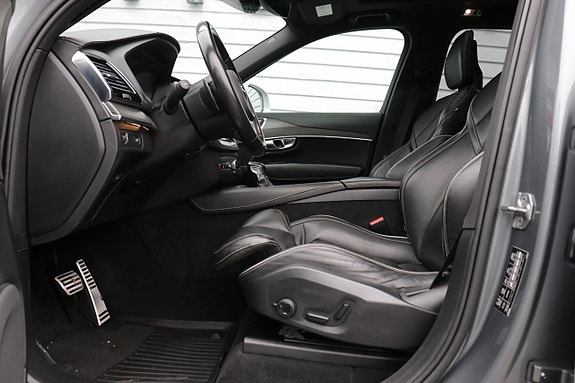 Volvo XC90 7 of 29