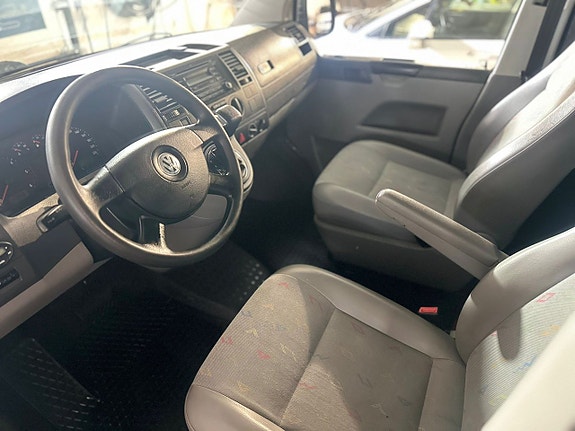 Volkswagen Transporter 7 of 12