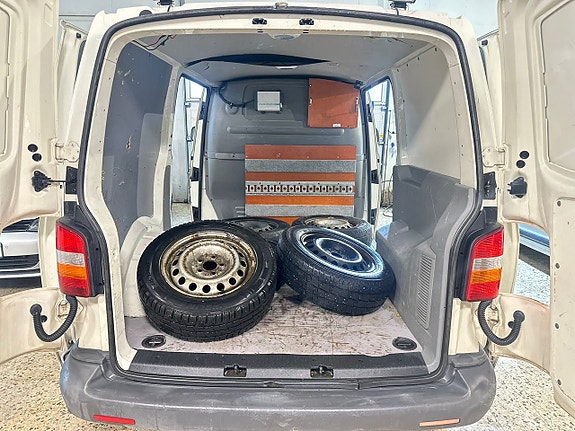 Volkswagen Transporter 11 of 12