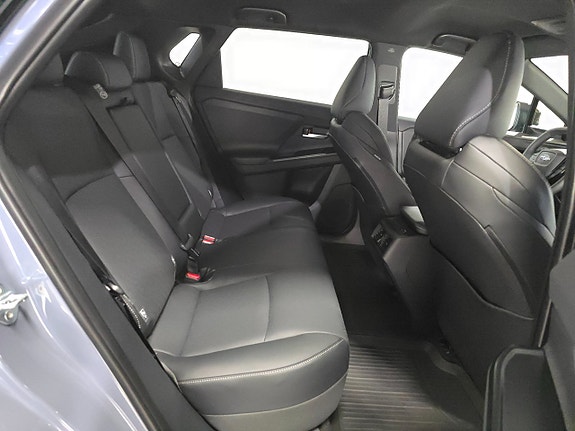 Subaru Solterra 7 of 11
