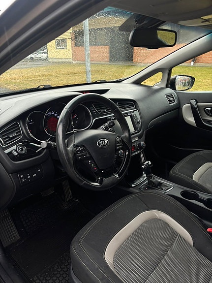 Kia Ceed 4 of 5