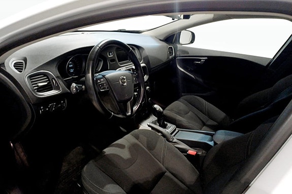 Volvo V40 Cross Country 5 of 5