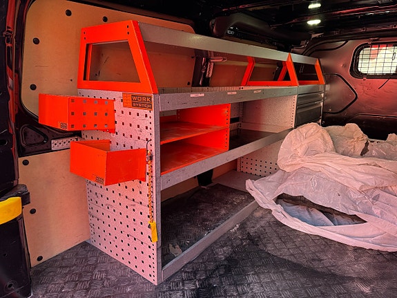 Ford Transit Custom 11 of 13