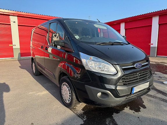 Ford Transit Custom 2 of 5