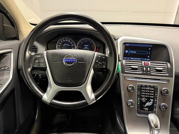 Volvo XC60 17 of 27