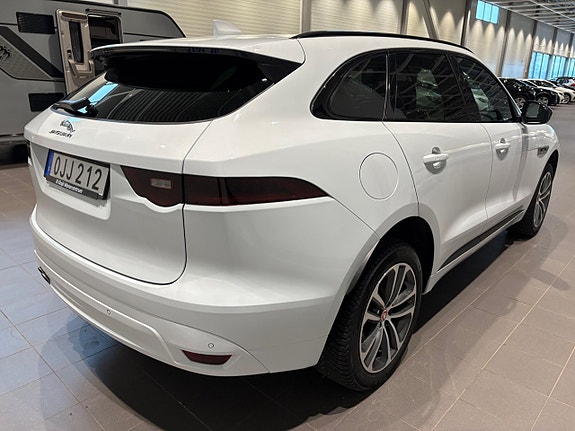 Jaguar F-PACE 8 of 20