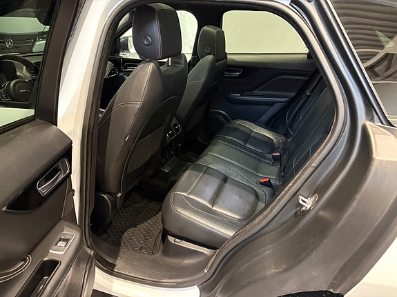 Jaguar F-PACE 13 of 20