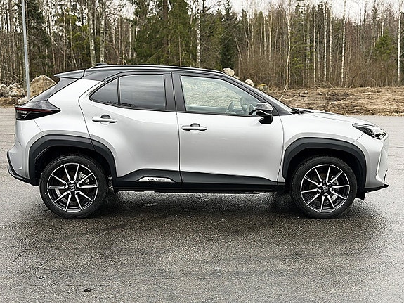 Toyota Yaris Cross 6 of 30
