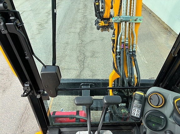 JCB 35 Z 7 of 13
