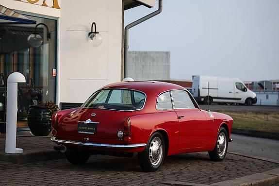 Alfa Romeo Giulietta 8 of 27