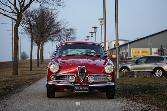 Alfa Romeo Giulietta 5 of 27