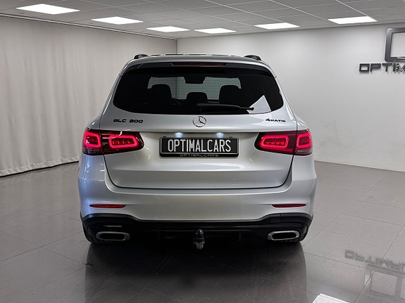 Mercedes-Benz GLC300 d 16 of 17
