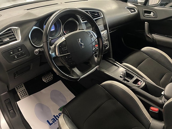 Citroen DS4 10 of 18