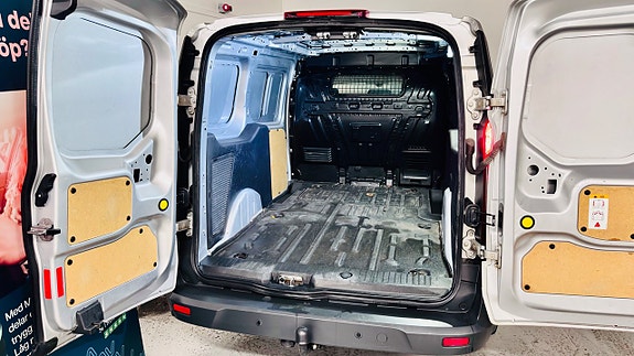 Ford Transit Connect 27 of 28