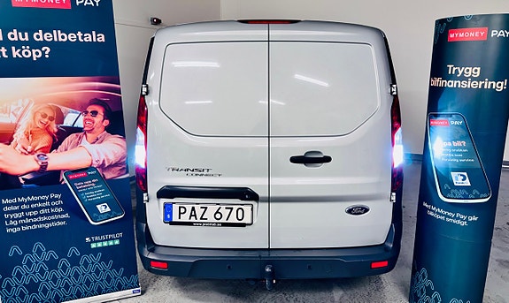 Ford Transit Connect 10 of 28