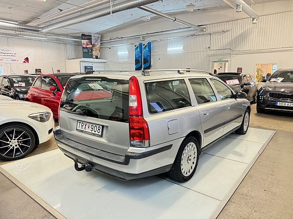 Volvo V70 6 of 11
