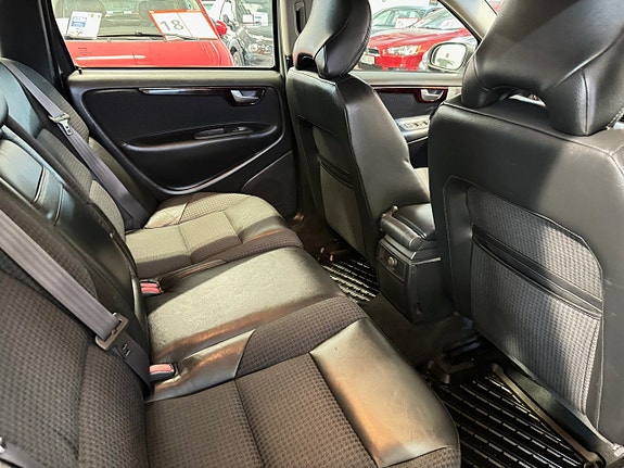Volvo V70 9 of 11