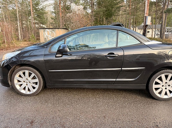 Peugeot 207 CC 6 of 19