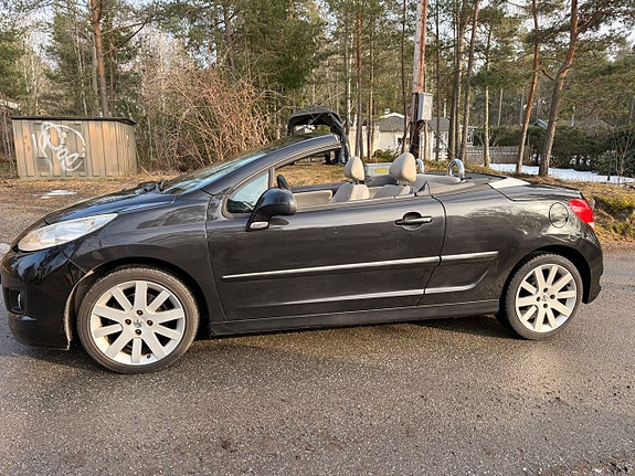 Peugeot 207 CC 8 of 19