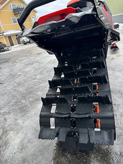 Polaris Khaos 650 146" RMK 3 of 4