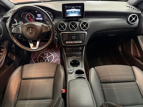 Mercedes-Benz A180 17 of 25