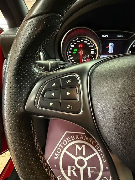 Mercedes-Benz A180 22 of 25
