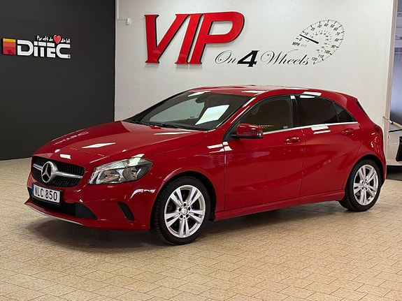 Mercedes-Benz A180 2 of 5