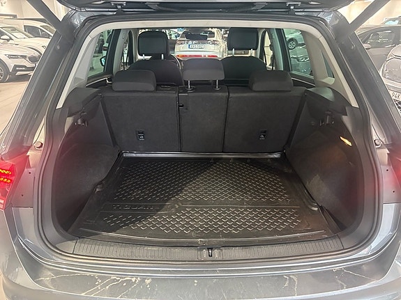 Volkswagen Tiguan 11 of 12