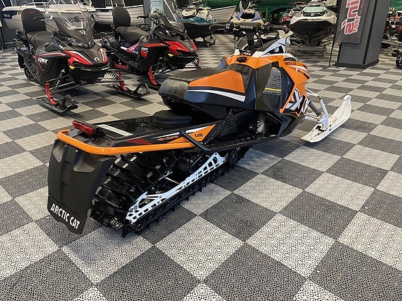 Arctic Cat XF 8000 141" HC -16 *1 ägare 257 mil* 3 of 3