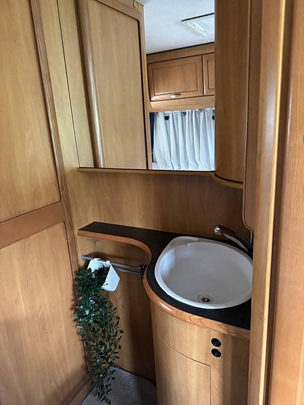 HYR Hymer B 574 LEDIG V29 31 8 of 12