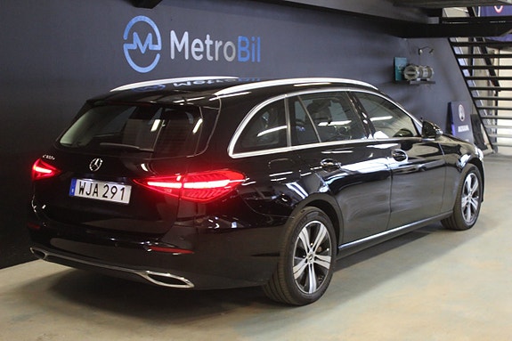 Mercedes-Benz C300 e 3 of 5