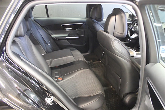 Mercedes-Benz C300 e 11 of 19