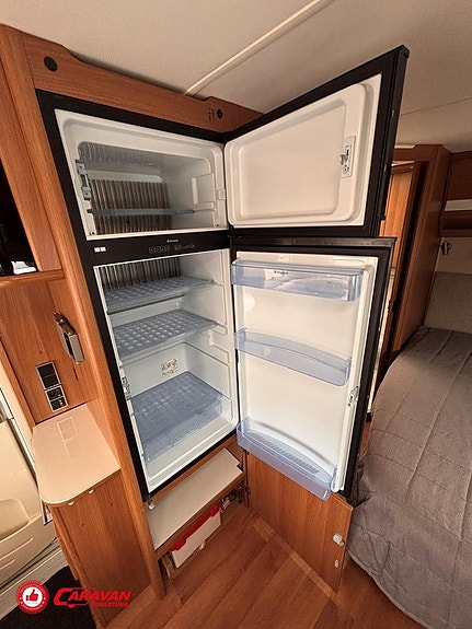 Kabe CLASSIC 470 XL KS* / Markis 11 of 24