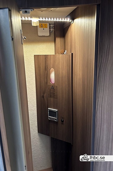 Kabe Travel Master Imperial I 910 QB Stödben 23 of 27