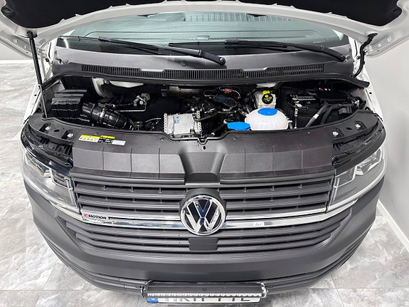 Volkswagen Transporter 17 of 30