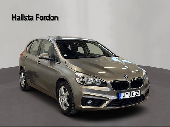 BMW 218 3 of 14
