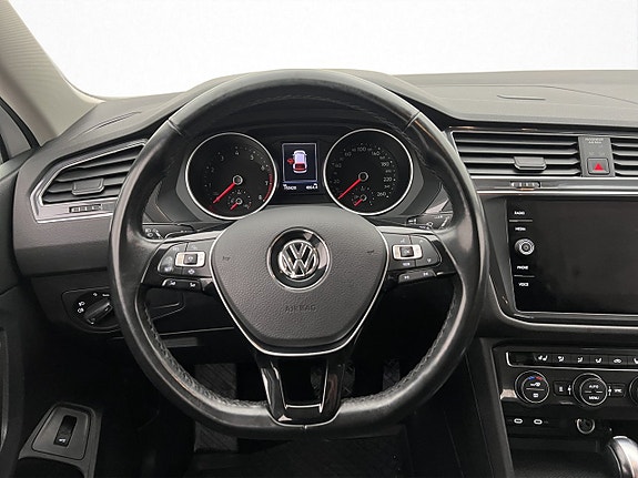 Volkswagen Tiguan Allspace 12 of 30